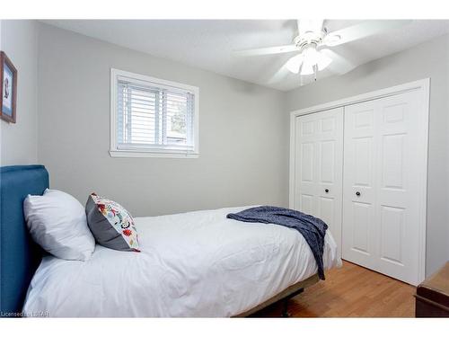 105 Dufferin Street, Belmont, ON - Indoor Photo Showing Bedroom