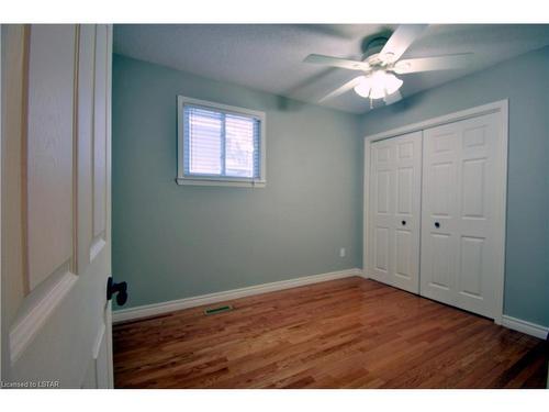 105 Dufferin Street, Belmont, ON - Indoor Photo Showing Other Room
