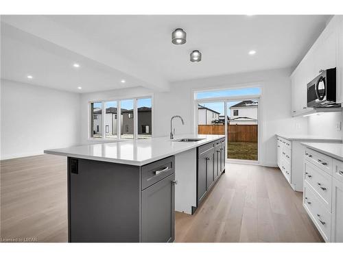 1537 Wright Crescent, London, ON - Indoor Photo Showing Kitchen