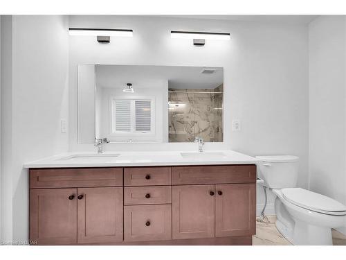 1537 Wright Crescent, London, ON - Indoor Photo Showing Bathroom