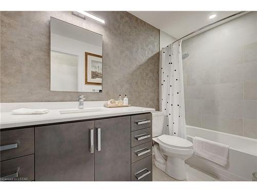 604-505 Talbot Street, London, ON - Indoor Photo Showing Bathroom