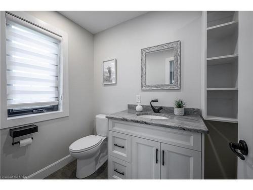 15257 Twelve Mile Road, Middlesex County, ON - Indoor Photo Showing Bathroom