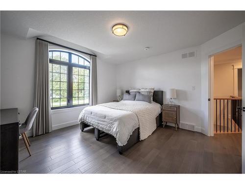 15257 Twelve Mile Road, Middlesex County, ON - Indoor Photo Showing Bedroom