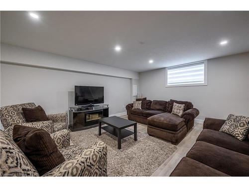 15257 Twelve Mile Road, Middlesex County, ON - Indoor Photo Showing Basement