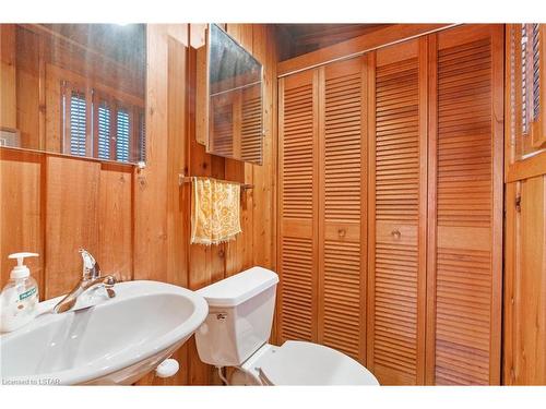 74395 Snowden Crescent, Bayfield, ON - Indoor Photo Showing Bathroom