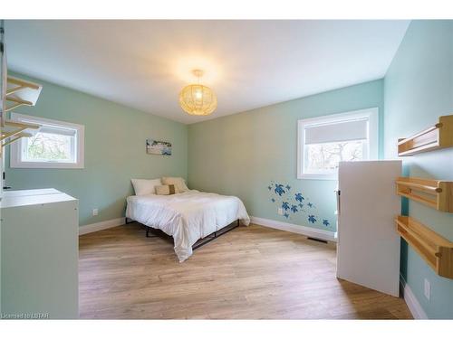 26 Huron Street, Grand Bend, ON - Indoor Photo Showing Other Room