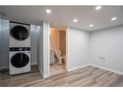 B-103 Churchill Street, Chatham, ON - Indoor Photo Showing Laundry Room
