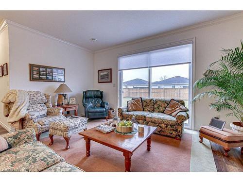 427 George Street, Port Stanley, ON - Indoor Photo Showing Living Room