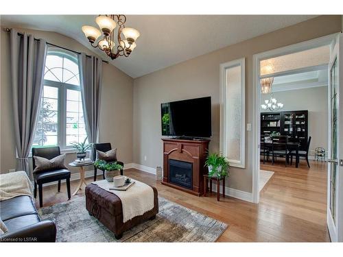 37 Oliver Crescent, Thamesford, ON - Indoor Photo Showing Living Room With Fireplace