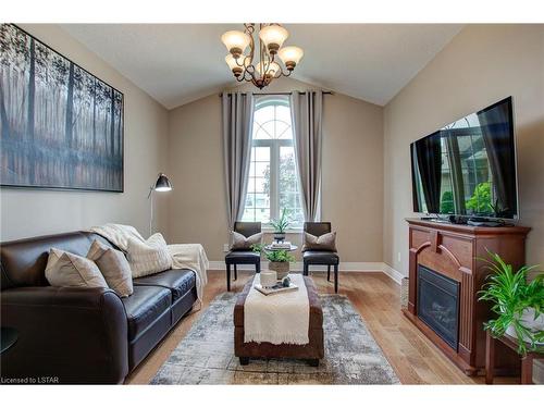37 Oliver Crescent, Thamesford, ON - Indoor Photo Showing Living Room With Fireplace