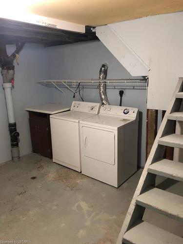 1185 Albany Street, London, ON - Indoor Photo Showing Laundry Room