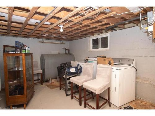 5331 Grand Canyon Road, Port Stanley, ON - Indoor Photo Showing Laundry Room