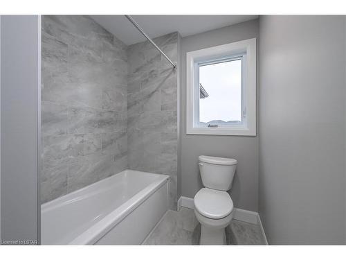 2688 Heardcreek Trail, London, ON - Indoor Photo Showing Bathroom