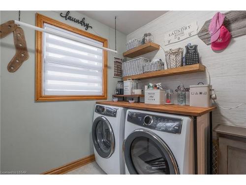 184 John Street, Parkhill, ON - Indoor Photo Showing Laundry Room