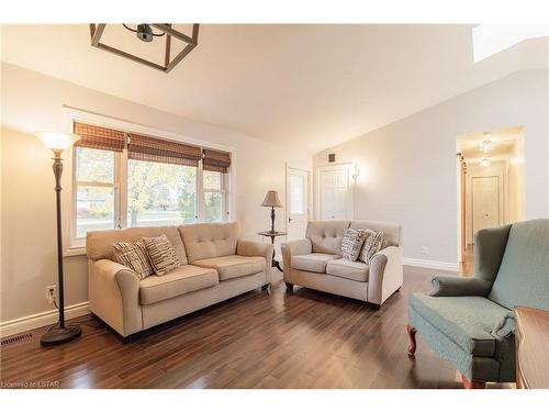 10055 Jane Street, Grand Bend, ON - Indoor Photo Showing Living Room