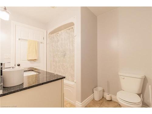 10055 Jane Street, Grand Bend, ON - Indoor Photo Showing Bathroom