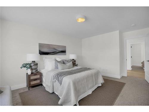 1918 Fountain Grass Drive, London, ON - Indoor Photo Showing Bedroom
