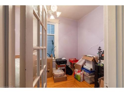 17 Thornton Avenue, London, ON - Indoor Photo Showing Other Room