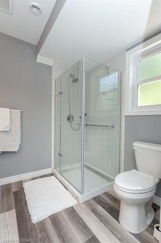 387 Stanley Park, Port Stanley, ON - Indoor Photo Showing Bathroom