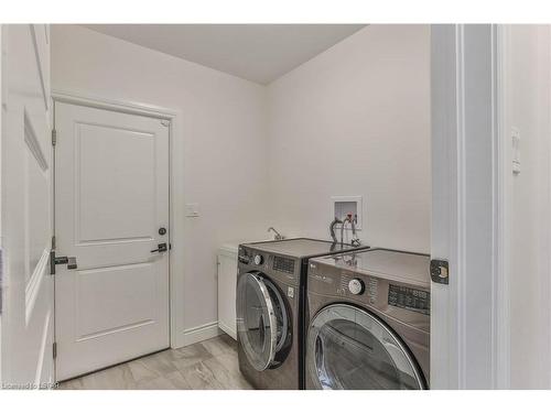 2428 Black Rail Terrace, London, ON - Indoor Photo Showing Laundry Room