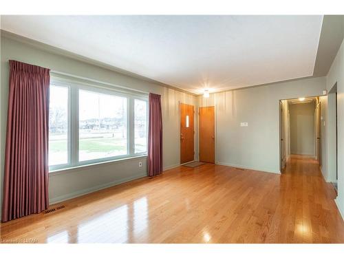 1171 Sunningdale Road E, London, ON - Indoor Photo Showing Other Room