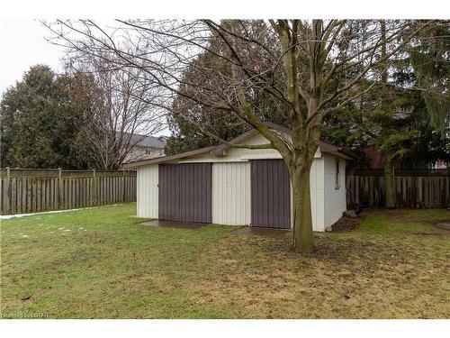 1171 Sunningdale Road E, London, ON - Outdoor With Backyard