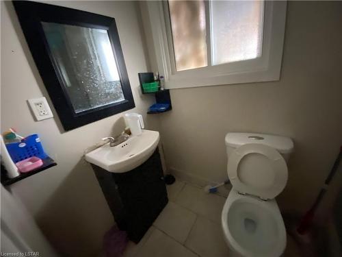 190 Wellington Street, London, ON - Indoor Photo Showing Bathroom