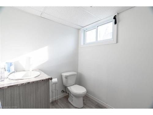 96 William Street, West Lorne, ON - Indoor Photo Showing Bathroom