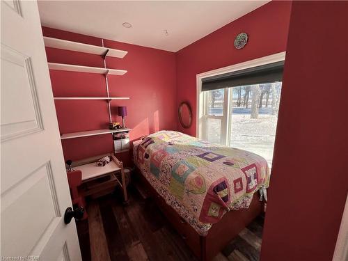 4045 579 Highway, Cochrane, ON - Indoor Photo Showing Bedroom