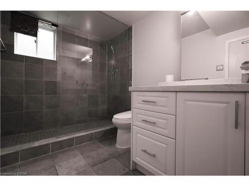 992 Thistledown Walk, London, ON - Indoor Photo Showing Bathroom
