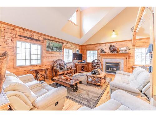 71852 Sunview Avenue Avenue, Dashwood, ON - Indoor Photo Showing Living Room With Fireplace