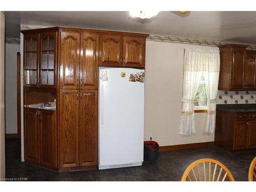 2830 Norfolk County Road, Langton, ON - Indoor Photo Showing Kitchen