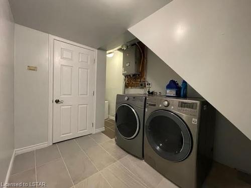 5 Monsarrat Crescent, London, ON - Indoor Photo Showing Laundry Room