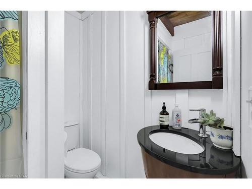 15772 Turin Line, Bothwell, ON - Indoor Photo Showing Bathroom