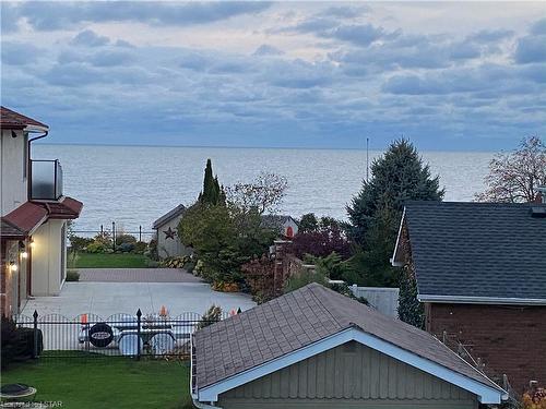 174 Harrison Place, Port Stanley, ON - Outdoor With Body Of Water