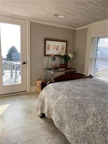 174 Harrison Place, Port Stanley, ON - Indoor Photo Showing Bedroom