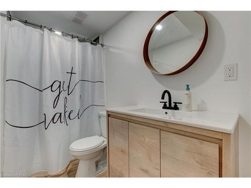 43 Cowan Avenue, London, ON - Indoor Photo Showing Bathroom