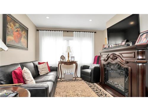 14 Rockingham Court, London, ON - Indoor Photo Showing Living Room With Fireplace