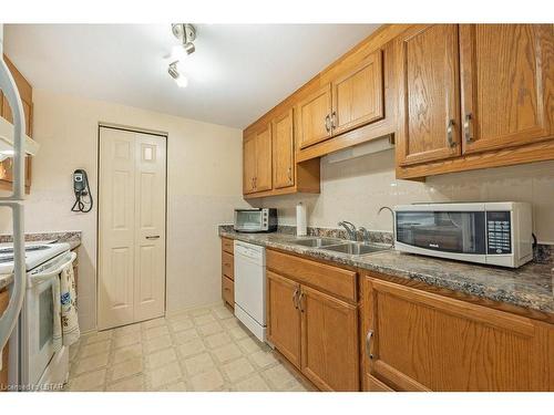 204-155 Kent Street, London, ON - Indoor Photo Showing Kitchen With Double Sink