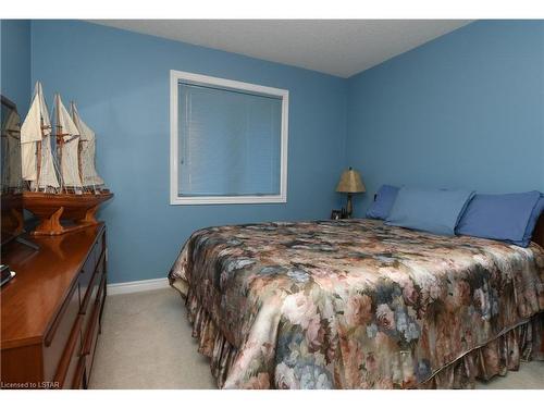 18 Winona Road, Komoka, ON - Indoor Photo Showing Bedroom