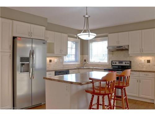 1052 Bay Street, Port Rowan, ON - Indoor Photo Showing Kitchen