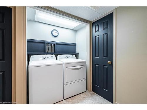 44 Homestead Crescent, London, ON - Indoor Photo Showing Laundry Room
