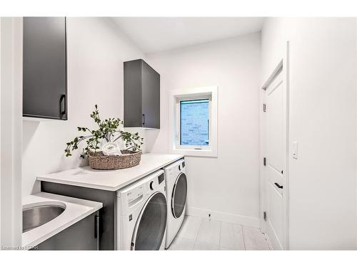 260 Crestview Drive, Kilworth, ON - Indoor Photo Showing Laundry Room