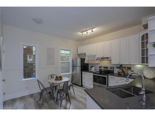 63 Cathcart Street, London, ON - Indoor Photo Showing Kitchen With Double Sink