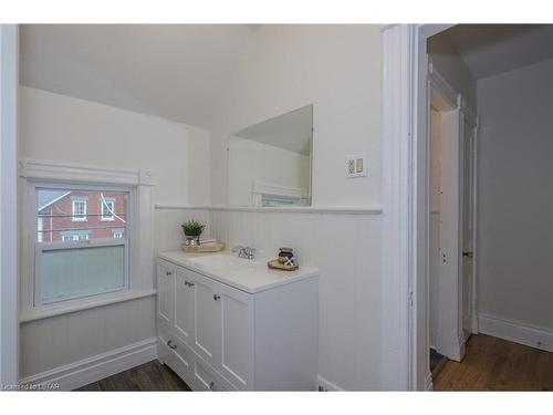 63 Cathcart Street, London, ON - Indoor Photo Showing Other Room