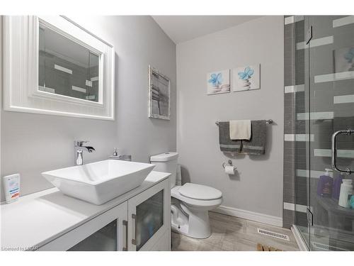 73-703 Windermere Road, London, ON - Indoor Photo Showing Bathroom