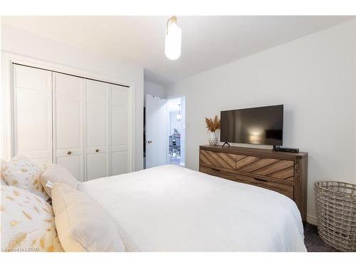 27 Robin Street, Ailsa Craig, ON - Indoor Photo Showing Bedroom