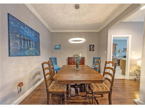 305 Skyline Avenue, London, ON - Indoor Photo Showing Dining Room