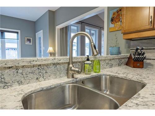 305 Skyline Avenue, London, ON - Indoor Photo Showing Kitchen With Double Sink