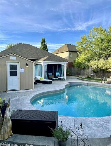305 Skyline Avenue, London, ON - Outdoor With In Ground Pool With Deck Patio Veranda With Backyard
